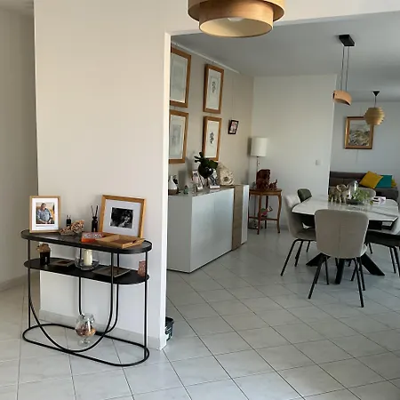 Villa Climatisee , 3 Chambres, A 10 Mn De La