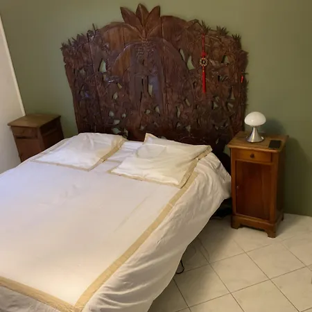 Climatisee , 3 Chambres, A 10 Mn De La Villa *