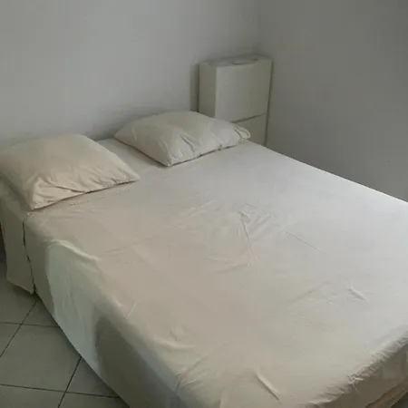 Climatisee , 3 Chambres, A 10 Mn De La